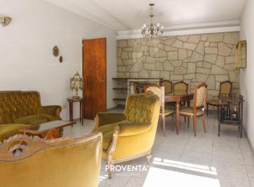 Casa de 6 ambientes, Ciudad de Mendoza · Casa | 6 Ambientes | Consultorio | Cochera | Terraza | Patios | Ciudad de Mendoza