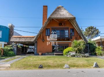 Foto1 · Casa 3 Dorm. en Playa Mansa, Maldonado - Ref: Pbi12943