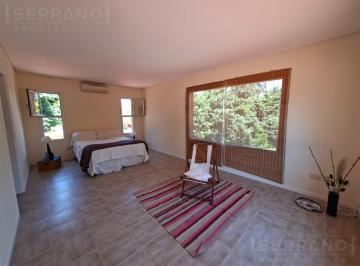Casa · 175m² · 4 Ambientes · 2 Cocheras · Venta Casa 4 Ambientes Sobre Lote de 1508 m² en San Joaquin, Exaltación de La Cruz