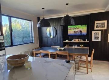 Casa · 210m² · 5 Ambientes · Casa en Alquiler Barrio La Comarca