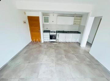 Departamento · 39m² · 2 Ambientes · 1 Cochera · Venta Departamento con Balcon y Cochera Merlo Centro