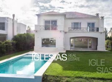 Casa · 280m² · 4 Dormitorios · Casa en Venta Al Agua en Los Alisos, Nordelta