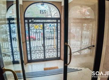 Departamento · 230m² · 4 Ambientes · 1 Cochera · Piso en Edificio Estrugamou