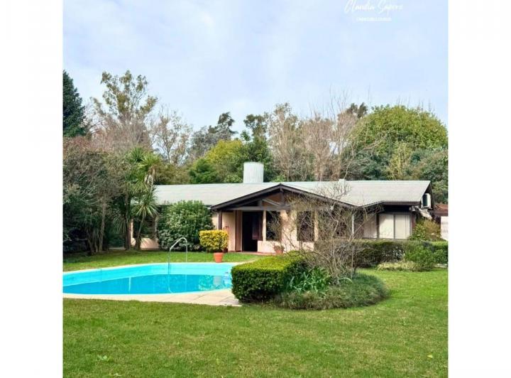 Casa · 100m² · 4 Ambientes · 5 Cocheras