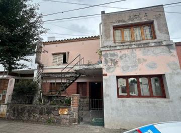 Casa · 285m² · 10 Ambientes · Venta Casa + Dtos en B° Ciudad de Nieva