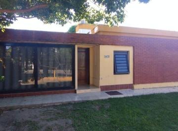 Casa · 148m² · 6 Ambientes · 3 Cocheras · Se Vende Casa - 3 Dorm - Centro - Villa Ocampo