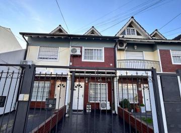 Casa · 91m² · 4 Ambientes · 1 Cochera · Venta Casa Ramos Mejía