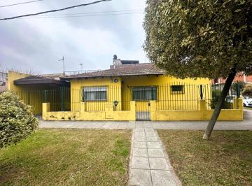 Casa · 103m² · 4 Ambientes · 1 Cochera · Venta Casa 4 Ambientes Tapiales