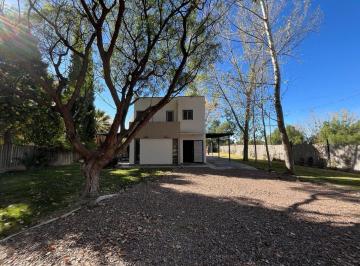 Casa · 168m² · 4 Ambientes · 1 Cochera · Venta Casa Chacras de Coria, Mendoza