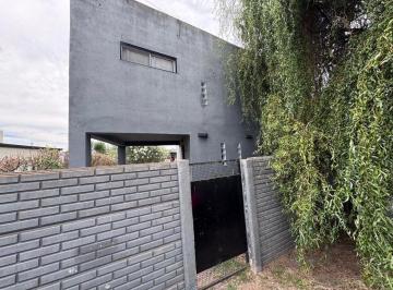 Casa · 85m² · 3 Ambientes · 3 Cocheras · Venta Casa 3 Ambientes en Lote de 380 m²
