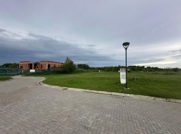 Terreno · 703m² · Venta Lote Interno en Barrio Elcano