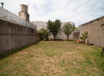 Casa · 133m² · 4 Ambientes · 2 Cocheras · Venta Casa 4 Ambientes Extenso Jardín Ituzaingó