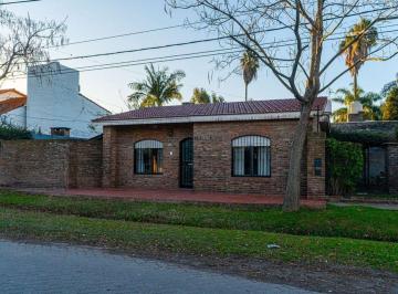 Casa · 112m² · 3 Ambientes · 1 Cochera · Casa en Venta Granadero Baigorria
