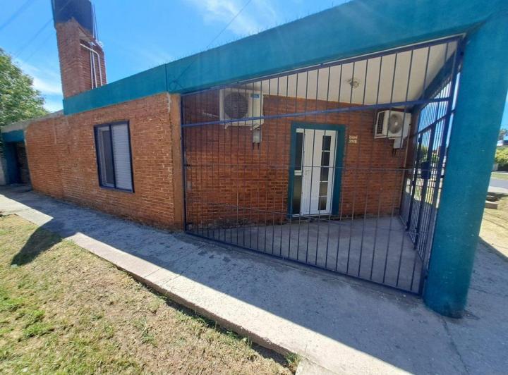 Casa · 140m² · 3 Ambientes · 2 Cocheras