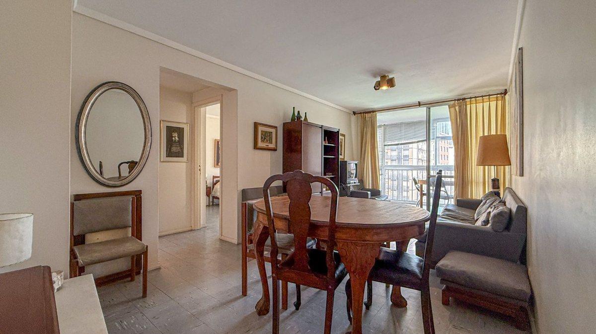 Excelente departamento de 3 ambientes con dependencia — Palacio Cosmos