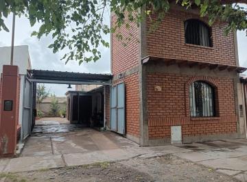 Casa · 168m² · 5 Ambientes · 1 Cochera · Casa Apta Crédito en Tupungato