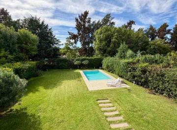 Casa · 189m² · 4 Ambientes · 1 Cochera · Casa en Venta 4 Amb Santa Maria de Los Olivos