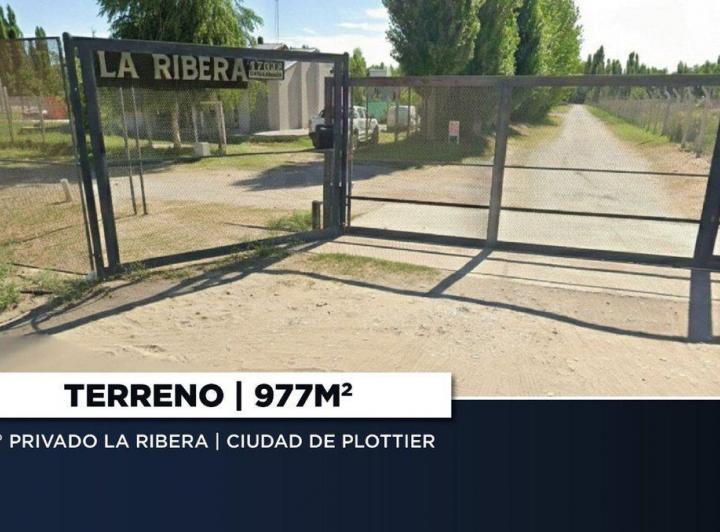 Terreno · 978m²