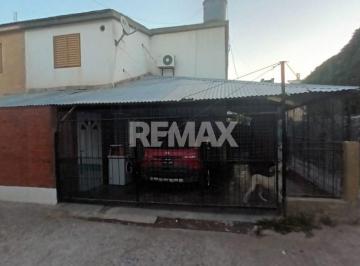 Casa · 97m² · 5 Ambientes · 1 Cochera · Venta Duplex 3 Dorm. - Centenario