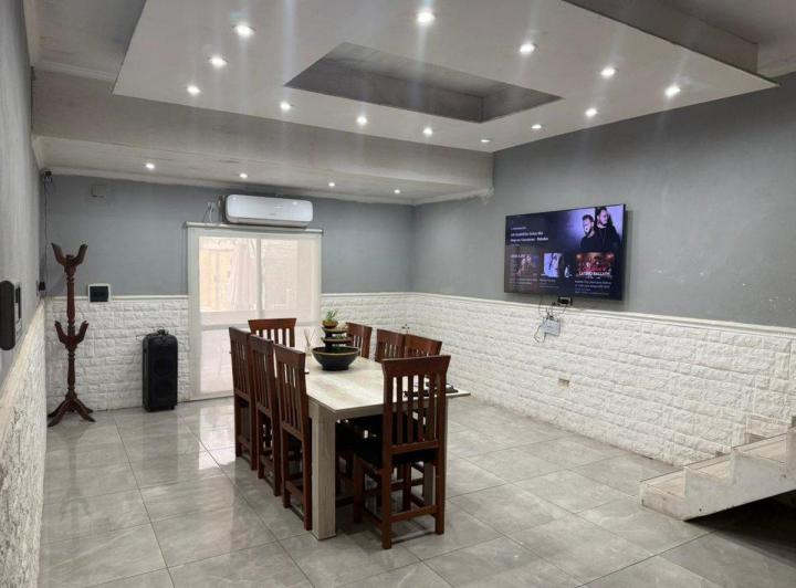 Casa · 145m² · 5 Ambientes · 1 Cochera