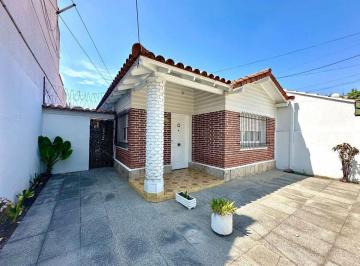 Casa · 114m² · 4 Ambientes · 2 Cocheras · Venta Casa 3 Ambientes con Jardin Quilmes
