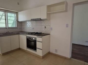Casa · 74m² · 3 Ambientes · 1 Cochera · Casa 2 Dorm. Cochera Jardin V. Constitución
