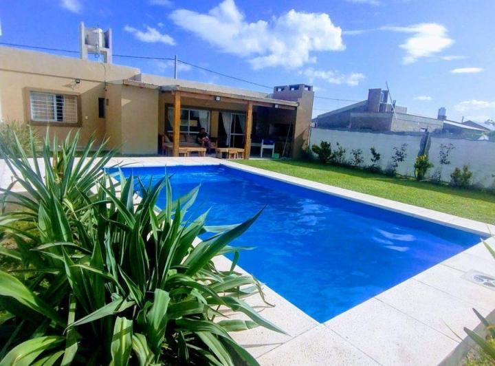 Casa · 95m² · 4 Ambientes · 2 Cocheras