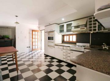 Casa · 101m² · 4 Ambientes · 2 Cocheras · Casa 4 Amb Venta Patio Terraza Cochera San Justo