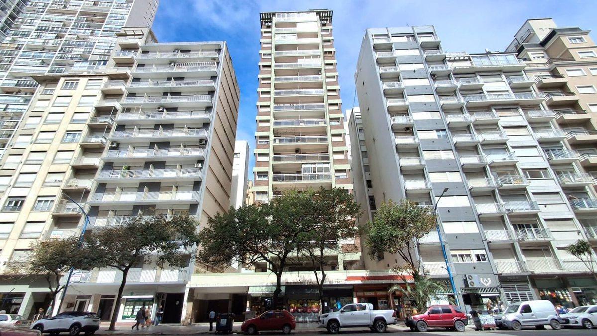 Departamento 2 amb, 39m² con baulera — Avenida Colón