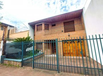 Casa · 212m² · 5 Ambientes · 2 Cocheras · Casa 5 Amb Venta San Martin 2coch Jardin Al Golf