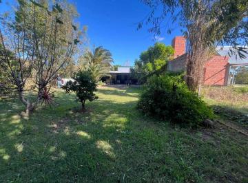 Casa · 74m² · 3 Ambientes · 2 Cocheras · Venta/casa en Susana/2 Dorm./amplio Terreno