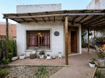 Casa · 180m² · 6 Ambientes · 2 Cocheras · Casa en Venta 3 Dorm. La Plata, San Carlos