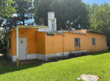 Casa · 77m² · 3 Ambientes · 2 Cocheras · Casa en Venta Mar de Ajo con Amplio Patio