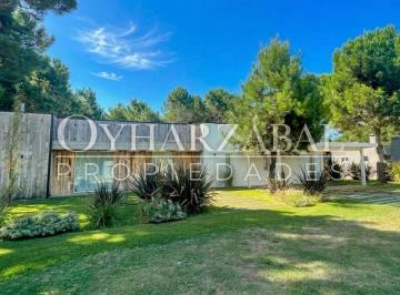 Casa · 200m² · 4 Ambientes · 2 Cocheras · Casa en Venta y Alquiler Temporal