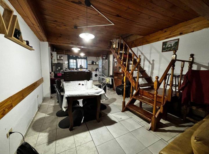 Casa · 180m² · 3 Ambientes · 1 Cochera