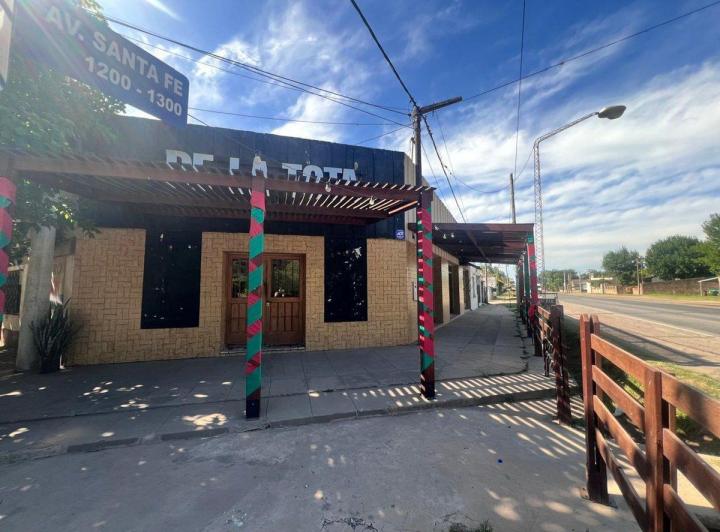 Casa · 350m² · 4 Ambientes · 1 Cochera