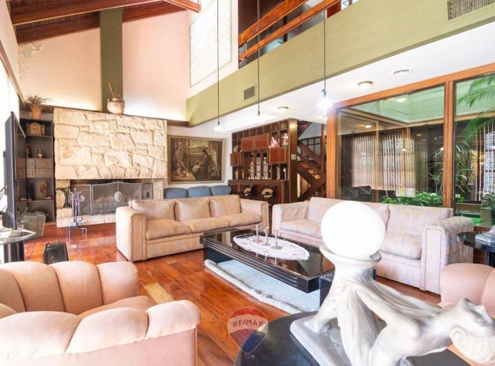 Casa · 500m² · 8 Ambientes