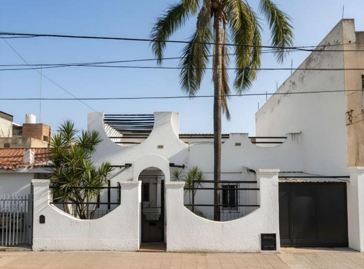 Casa · 156m² · 6 Ambientes · 3 Cocheras