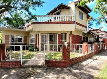 Casa · 167m² · 4 Ambientes · 1 Cochera · Venta Casa 4 Ambientes con Cochera en Talar Tigre