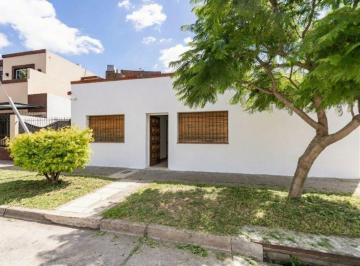 Casa · 154m² · 6 Ambientes · 2 Cocheras · Casa Reciclar Local Coml 5ambs Garaje Jardín Haedo
