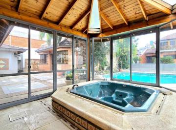 Casa · 519m² · 5 Ambientes · 2 Cocheras · Chalet 5 Amb Piscina Mas PH 3 Amb Lote Propio