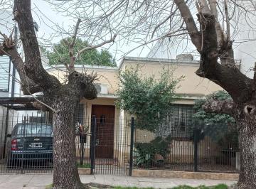 Casa · 122m² · 3 Ambientes · 1 Cochera · Venta Casa 3 Amb a Reciclar - Moreno 1266 Quilmes