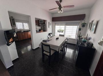 PH · 4m² · 4 Ambientes · PH en Venta 4 Ambientes Quilmes Muy Buen Estado