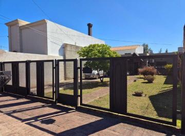 Casa · 156m² · 6 Ambientes · 3 Cocheras · Casa Venta 3 Dorm + Pileta! Oportunidad!