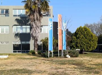 Oficina comercial · 620m² · 3 Cocheras · Alquiler Oficinas en Tortuguitas