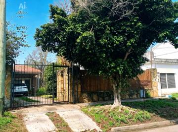 Casa · 168m² · 4 Ambientes · 1 Cochera · Venta Casa 5 Amb con Jardin, Pileta Ituzaingo