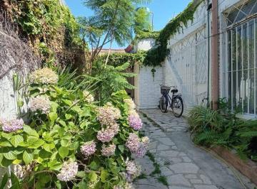 Casa · 112m² · 3 Ambientes · 1 Cochera · Venta Casa + Local - Haedo - Apto Credito