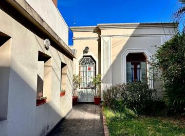 Casa · 189m² · 6 Ambientes · 2 Cocheras · Venta Casa Antigua 6 Ambientes San Martín
