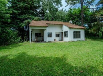 Casa · 96m² · 4 Ambientes · Casa en Venta, Sicardi. 3 Dorm. y Parque