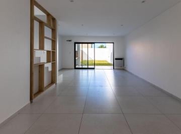 Casa · 120m² · 4 Ambientes · 1 Cochera · Casa Venta La Plata 3 Dorm. Parque Estrenar